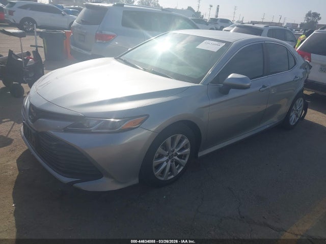 Toyota CAMRY LE 2020 4T1C11AK7LU971747 Image 2