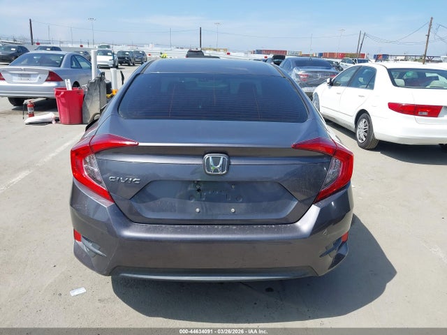 Honda Civic Lx 2018 2HGFC2F51JH501770 Image 16