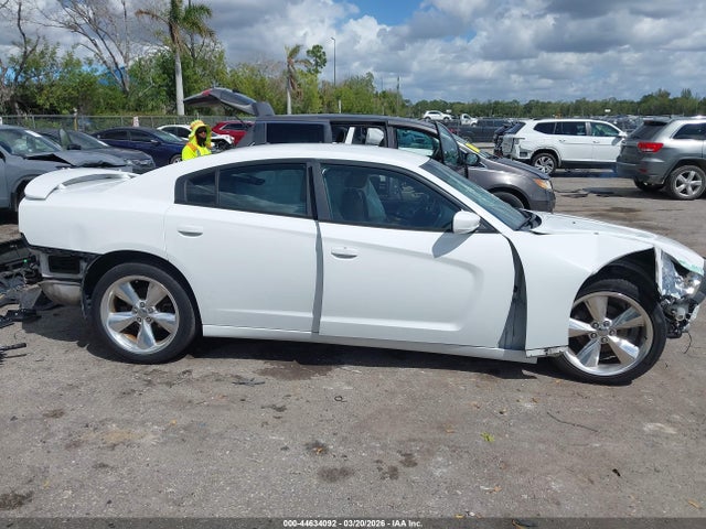 Продажа на аукционе авто 2014 Dodge Charger Sxt Plus, vin: 2C3CDXHG9EH145153, номер лота: 44634092