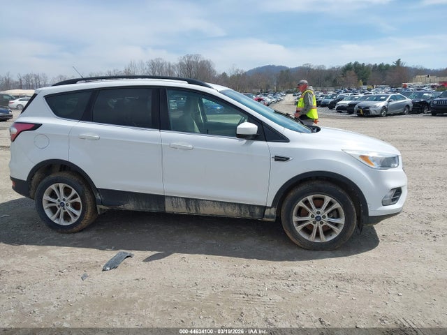 Ford ESCAPE SE 2018 1FMCU9G98JUB49322 Image 13