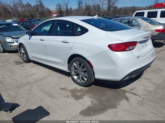 2015 Chrysler 200 S მანქანა იყიდება აუქციონზე, vin: 1C3CCCDG4FN615650, აუქციონის ნომერი: 44634131