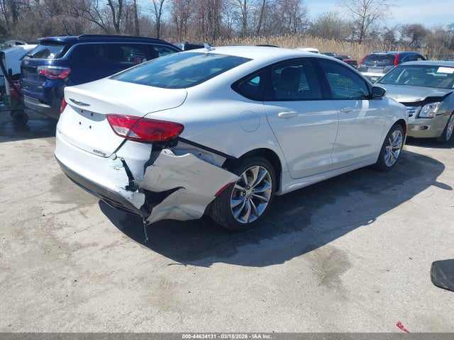 2015 Chrysler 200 S მანქანა იყიდება აუქციონზე, vin: 1C3CCCDG4FN615650, აუქციონის ნომერი: 44634131