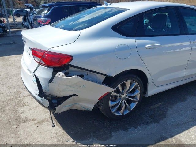 2015 Chrysler 200 S მანქანა იყიდება აუქციონზე, vin: 1C3CCCDG4FN615650, აუქციონის ნომერი: 44634131