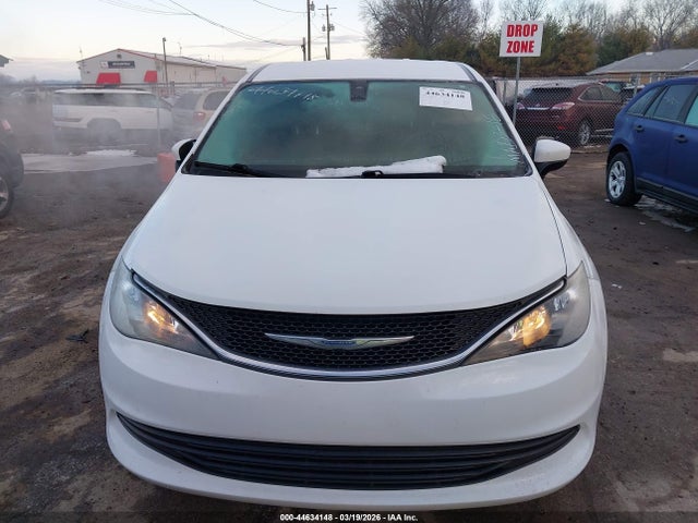 2017 Chrysler Pacifica Lx მანქანა იყიდება აუქციონზე, vin: 2C4RC1CG9HR518140, აუქციონის ნომერი: 44634148
