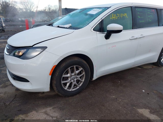 2017 Chrysler Pacifica Lx მანქანა იყიდება აუქციონზე, vin: 2C4RC1CG9HR518140, აუქციონის ნომერი: 44634148