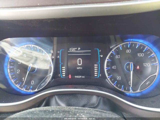 2017 Chrysler Pacifica Lx მანქანა იყიდება აუქციონზე, vin: 2C4RC1CG9HR518140, აუქციონის ნომერი: 44634148