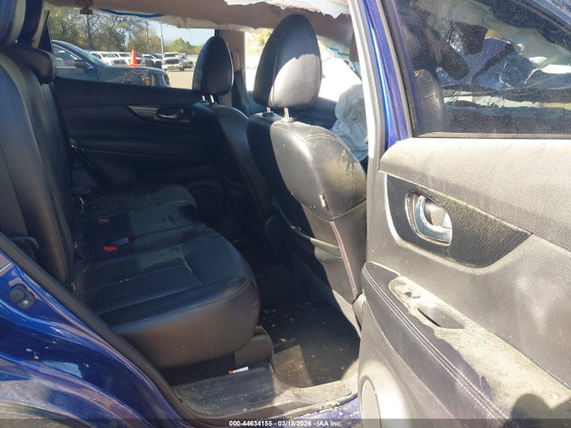 JN8AT2MT2JW464647 Nissan Rogue Sl
