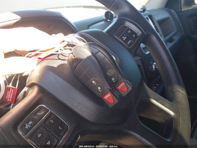 44634214 :رقم المزاد ، 3C6UR5CL8JG222994 vin ، 2018 Ram 2500 مزاد بيع