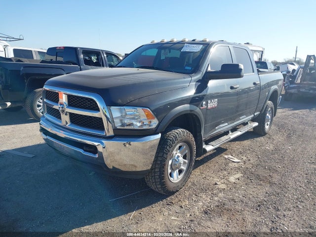 44634214 :رقم المزاد ، 3C6UR5CL8JG222994 vin ، 2018 Ram 2500 مزاد بيع