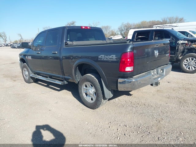44634214 :رقم المزاد ، 3C6UR5CL8JG222994 vin ، 2018 Ram 2500 مزاد بيع