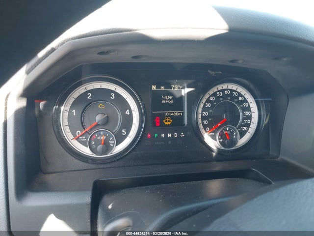 44634214 :رقم المزاد ، 3C6UR5CL8JG222994 vin ، 2018 Ram 2500 مزاد بيع