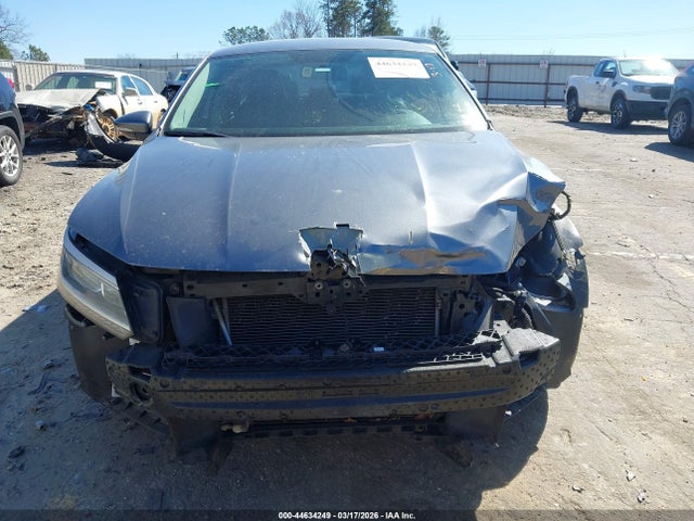 Aukcja sprzedaży 2017 Volkswagen Passat 1.8t R-line, vin: 1VWDT7A33HC071288, numer aukcji: 44634249