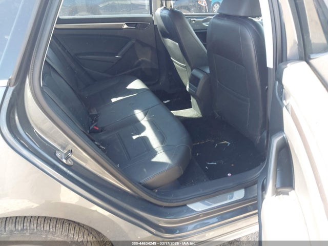 Aukcja sprzedaży 2017 Volkswagen Passat 1.8t R-line, vin: 1VWDT7A33HC071288, numer aukcji: 44634249