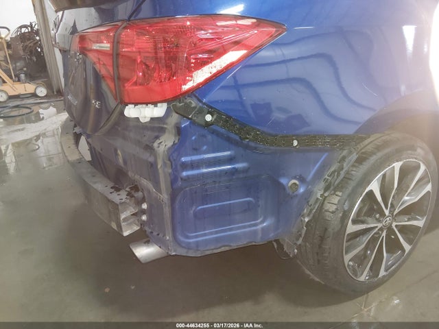 2T1BURHE5JC111815 Toyota COROLLA SE