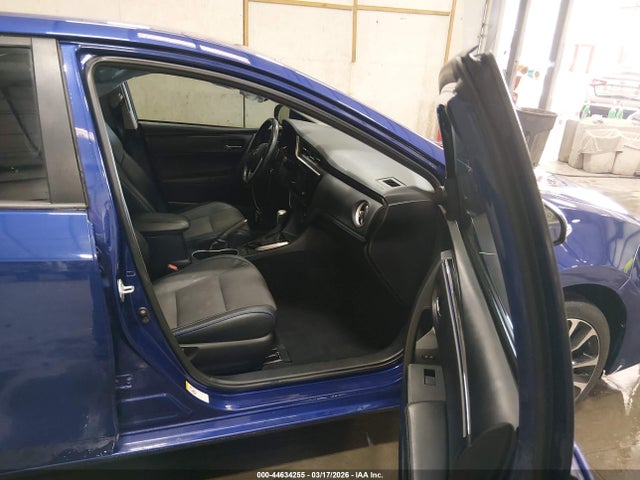 2T1BURHE5JC111815 Toyota COROLLA SE