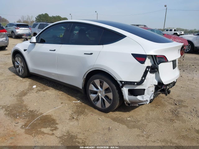 Продажа на аукционе авто 2023 Tesla Model Y Awd/long Range Dual Motor All-wheel Drive, vin: 7SAYGAEE9PF804157, номер лота: 44634261