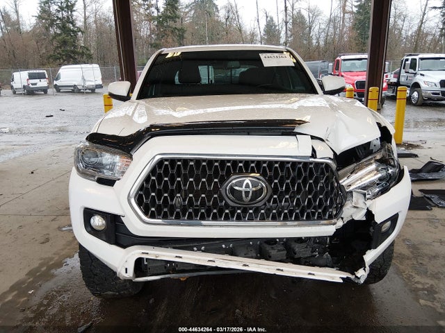 3TMCZ5AN8KM252542 Toyota Tacoma Trd Off Road