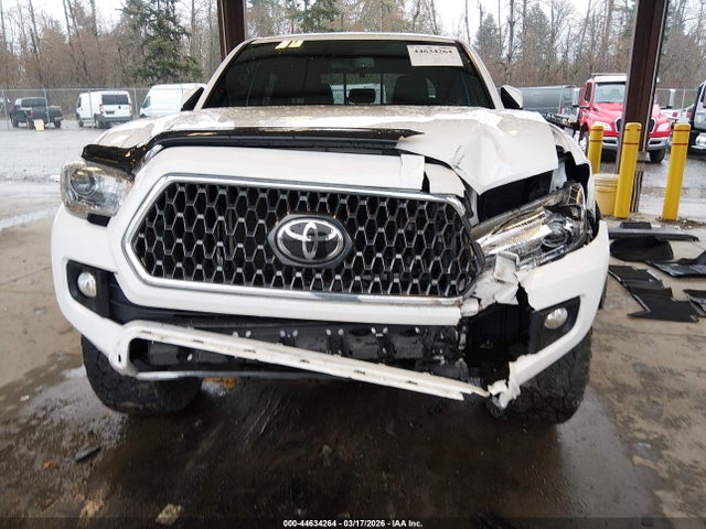 3TMCZ5AN8KM252542 Toyota Tacoma Trd Off Road