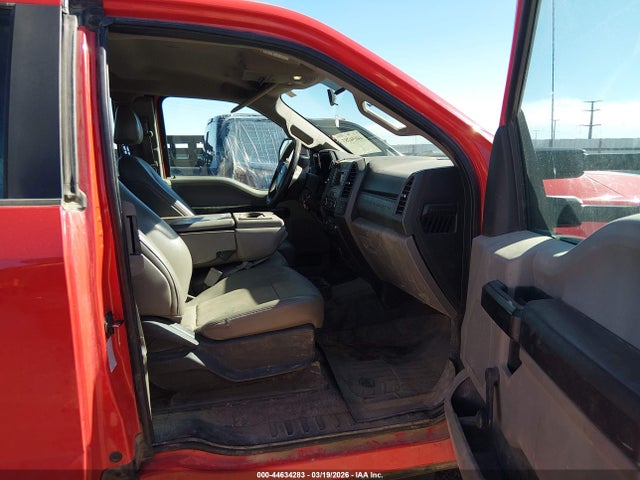 Ford F-550 Chassis Xl 2019 1FD0X5GT3KED01405 Image 5
