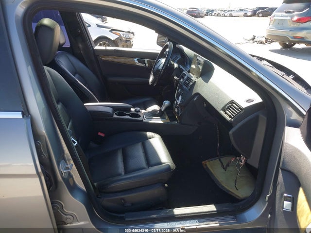 44634310 :رقم المزاد ، WDDGF56X19F221282 vin ، 2009 Mercedes-benz C 350 Sport مزاد بيع