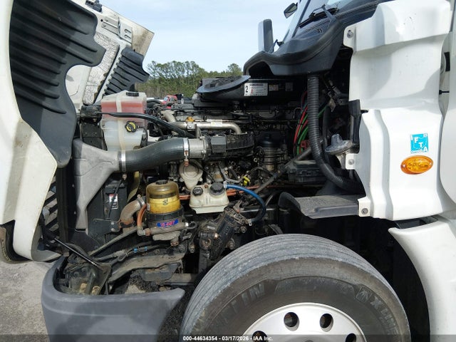 Продажа на аукционе авто 2018 Freightliner Cascadia 125, vin: 1FUJGLDR0JLJY3273, номер лота: 44634354