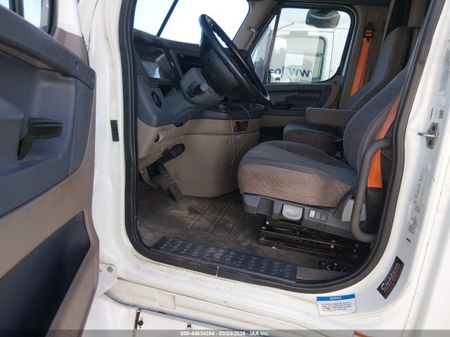 Продажа на аукционе авто 2018 Freightliner Cascadia 125, vin: 1FUJGLDR0JLJY3273, номер лота: 44634354