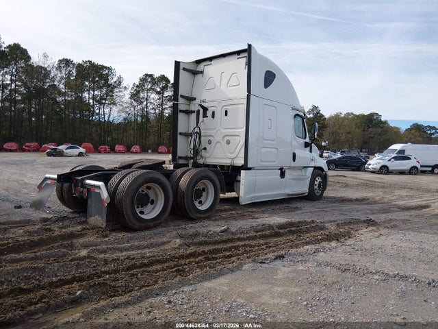 Продажа на аукционе авто 2018 Freightliner Cascadia 125, vin: 1FUJGLDR0JLJY3273, номер лота: 44634354