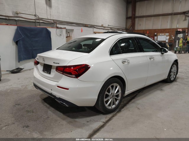 2019 MERCEDES-BENZ A 220 WDD3G4FB7KW026822 Photo 3