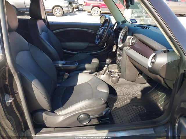 2011 MINI COOPER S CLUBMAN WMWZG3C57BTY36172 Photo 4