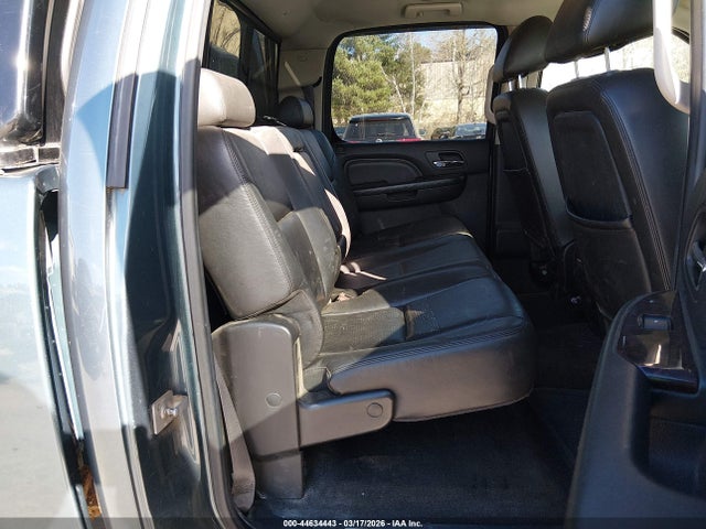 44634443 :رقم المزاد ، 1GT125C89BF208102 vin ، 2011 Gmc Sierra 2500hd Denali مزاد بيع