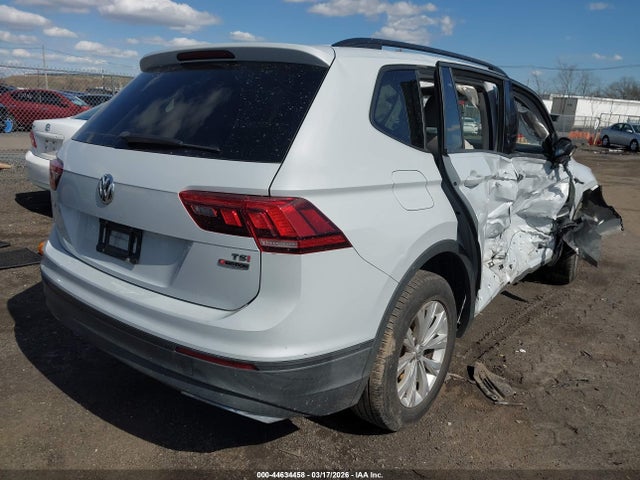 44634458 :رقم المزاد ، 3VV0B7AX7JM123616 vin ، 2018 Volkswagen Tiguan 2.0t S مزاد بيع