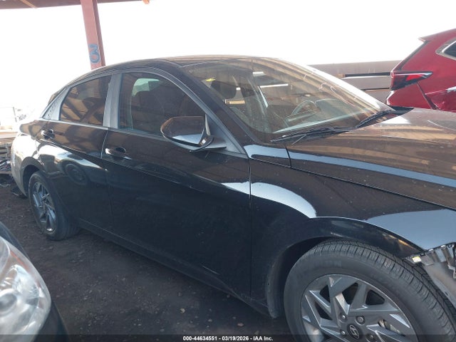 KMHLM4DG8RU776684 Hyundai ELANTRA SEL