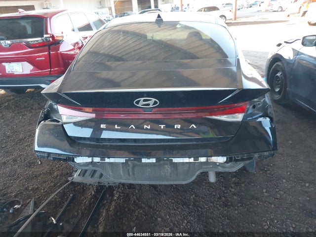 KMHLM4DG8RU776684 Hyundai ELANTRA SEL