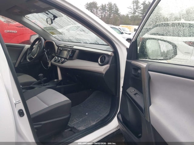 JTMBFREV9EJ009667 Toyota RAV4 LE