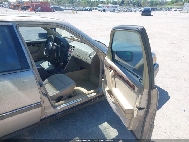 44634612 :رقم المزاد ، WDBHA23E8VA493428 vin ، 1997 Mercedes-benz C 230 مزاد بيع
