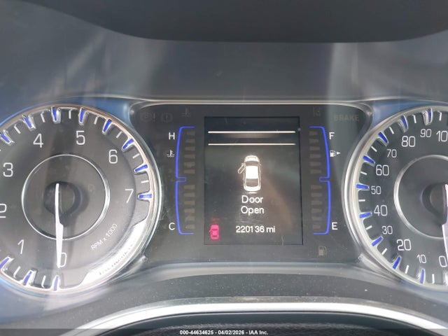 2015 Chrysler 200 Limited მანქანა იყიდება აუქციონზე, vin: 1C3CCCAB6FN659934, აუქციონის ნომერი: 44634625
