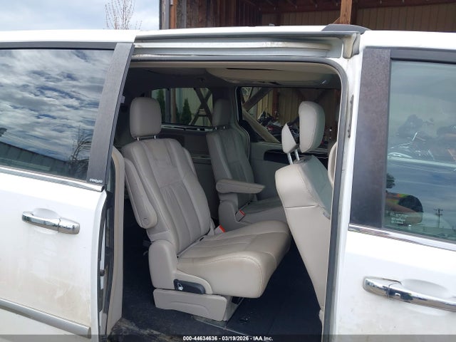 Auction sale of the 2014 Chrysler Town & Country Limited, vin: 2C4RC1GG4ER261104, lot number: 44634636