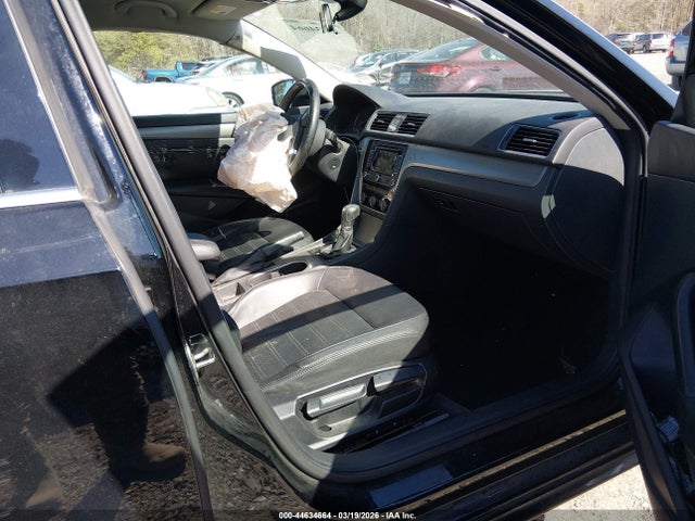 44634664 :رقم المزاد ، 1VWBT7A35FC040385 vin ، 2015 Volkswagen Passat 1.8t Se مزاد بيع