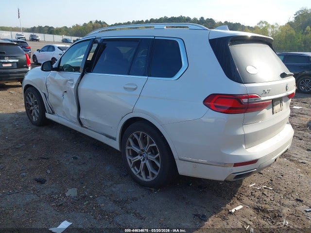 2022 BMW X7 5UXCW2C02N9L67809 Photo 2
