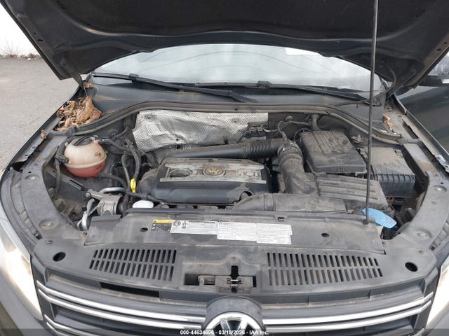WVGBV7AX0GW603080 Volkswagen TIGUAN S