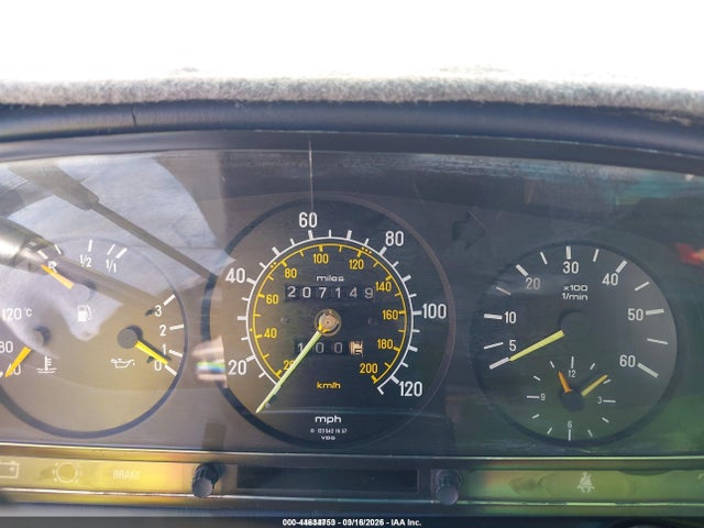 44634753 :رقم المزاد ، WDBAB33A9DB030157 vin ، 1983 Mercedes-benz 300 Dt مزاد بيع