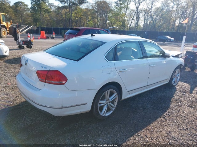 2015 Volkswagen Passat 2.0l Tdi Sel Premium მანქანა იყიდება აუქციონზე, vin: 1VWCV7A34FC066491, აუქციონის ნომერი: 44634777