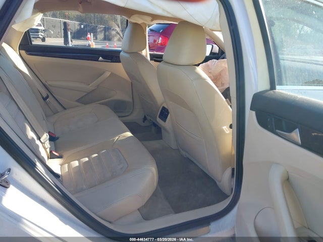 2015 Volkswagen Passat 2.0l Tdi Sel Premium მანქანა იყიდება აუქციონზე, vin: 1VWCV7A34FC066491, აუქციონის ნომერი: 44634777