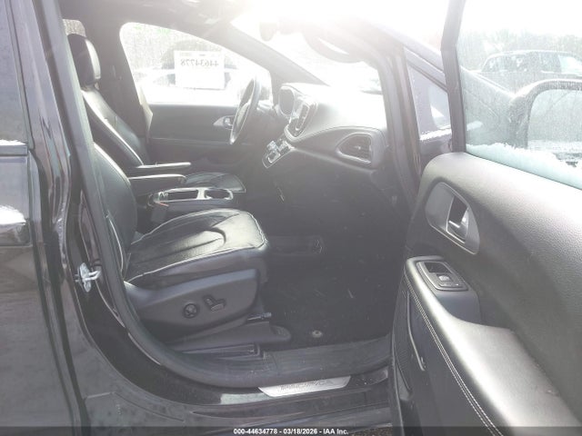 2018 CHRYSLER PACIFICA 2C4RC1GG2JR230735 Photo 4