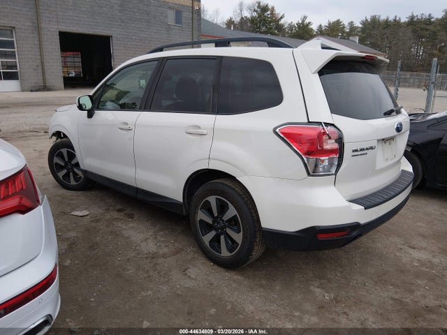 JF2SJAGC7JH426817 Subaru Forester 2.5i Premium
