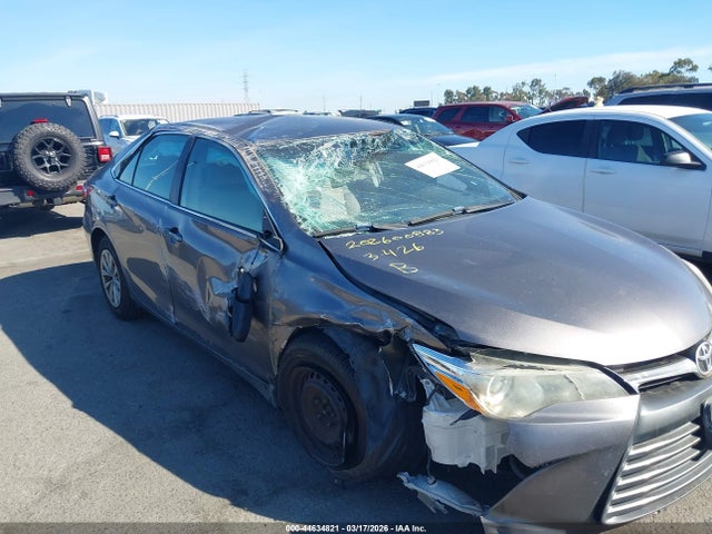 4T1BF1FK0HU274465 Toyota CAMRY LE