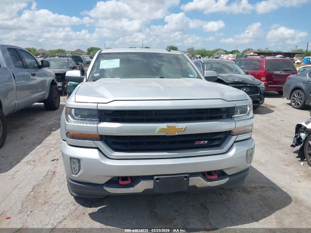 44634835 :رقم المزاد ، 3GCUKREC0JG235224 vin ، 2018 Chevrolet Silverado 1500 2lt مزاد بيع