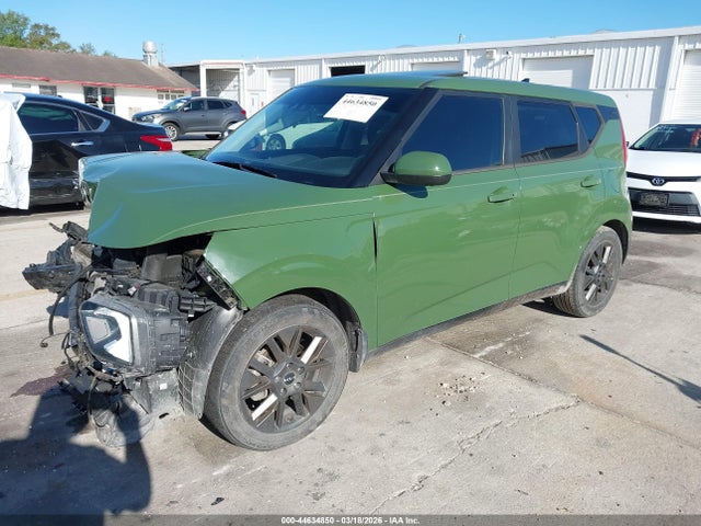 44634850 :رقم المزاد ، KNDJ33AU8N7154601 vin ، 2022 Kia Soul Ex مزاد بيع