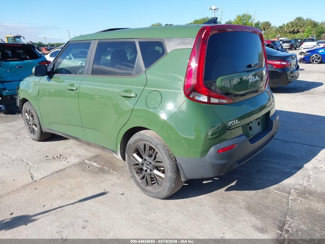 44634850 :رقم المزاد ، KNDJ33AU8N7154601 vin ، 2022 Kia Soul Ex مزاد بيع