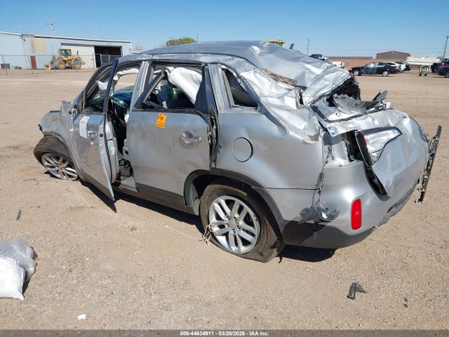 KIA SORENTO LX 2014 5XYKTCA69EG446685 Image 3